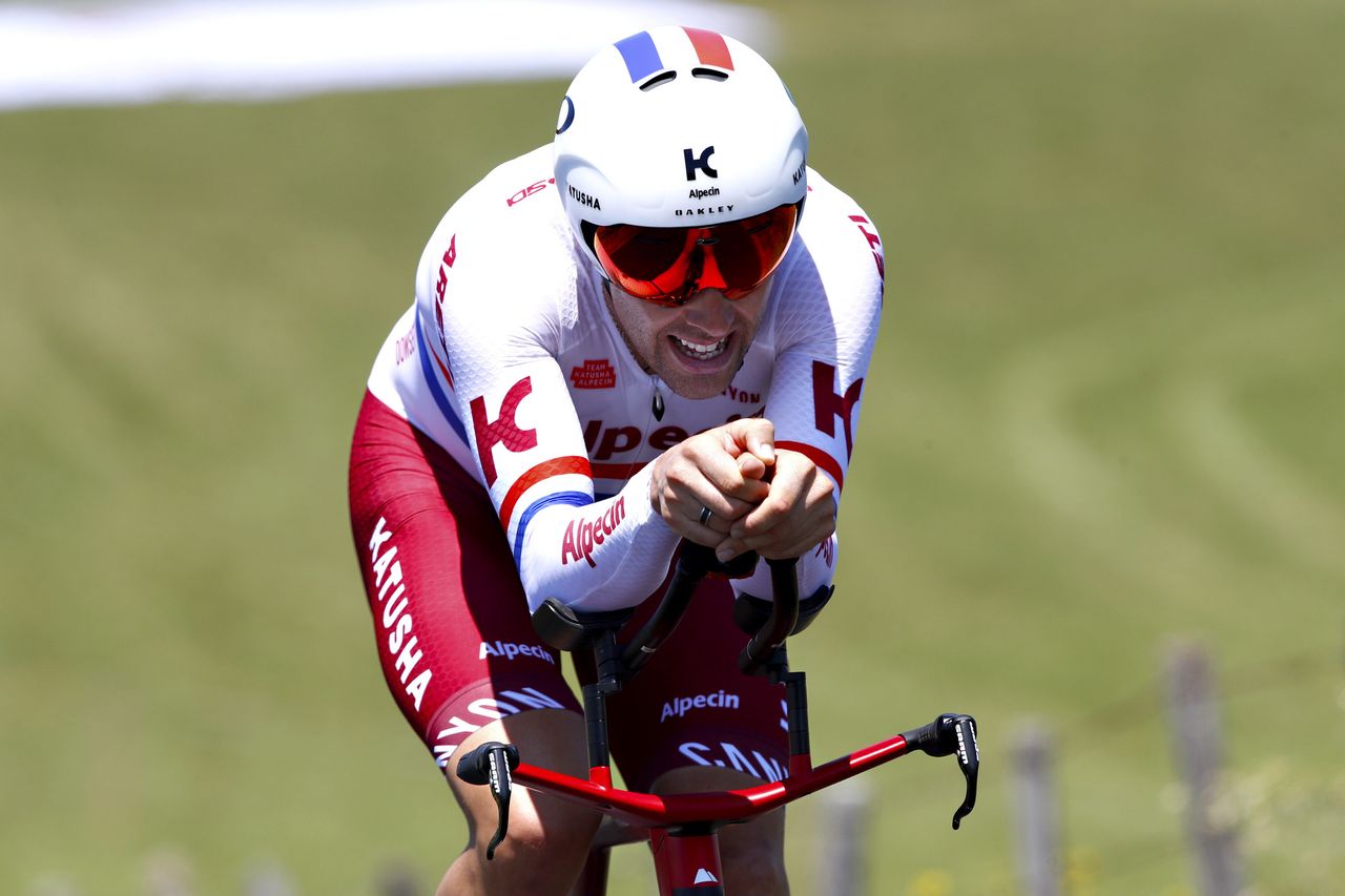 Alex Dowsett was among the early runners