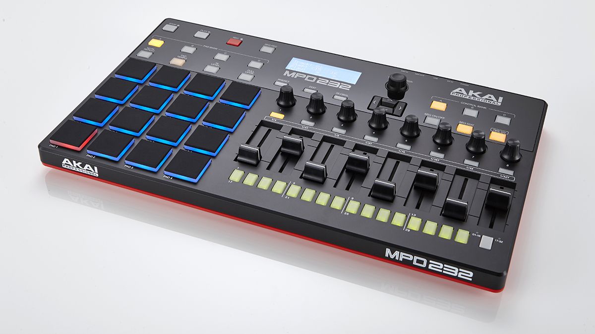 Akai MPD 232