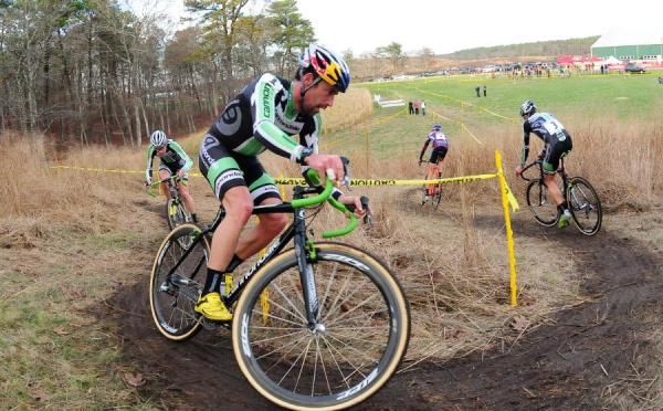 Tim Johnson (Cannondale-Cyclocrossworld) likes strength in numbers
