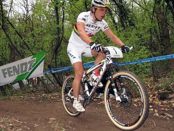 Nino Schurter on the last lap