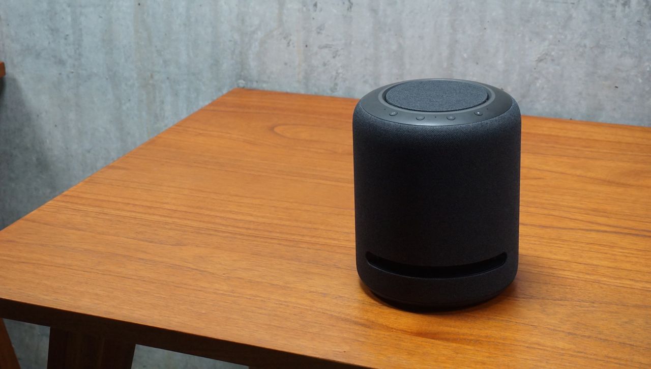 Echo Studio er en kraftigere utgave av Echo som leverer mer lyd. Den er utstyrt med hele fem h&oslash;yttalerelementer, og og den skal levere lyd i alle retninger.