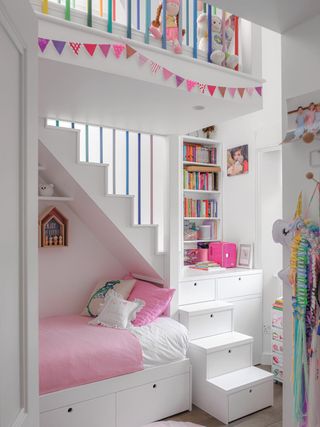 How to organize a kid's room with built in storage in steps