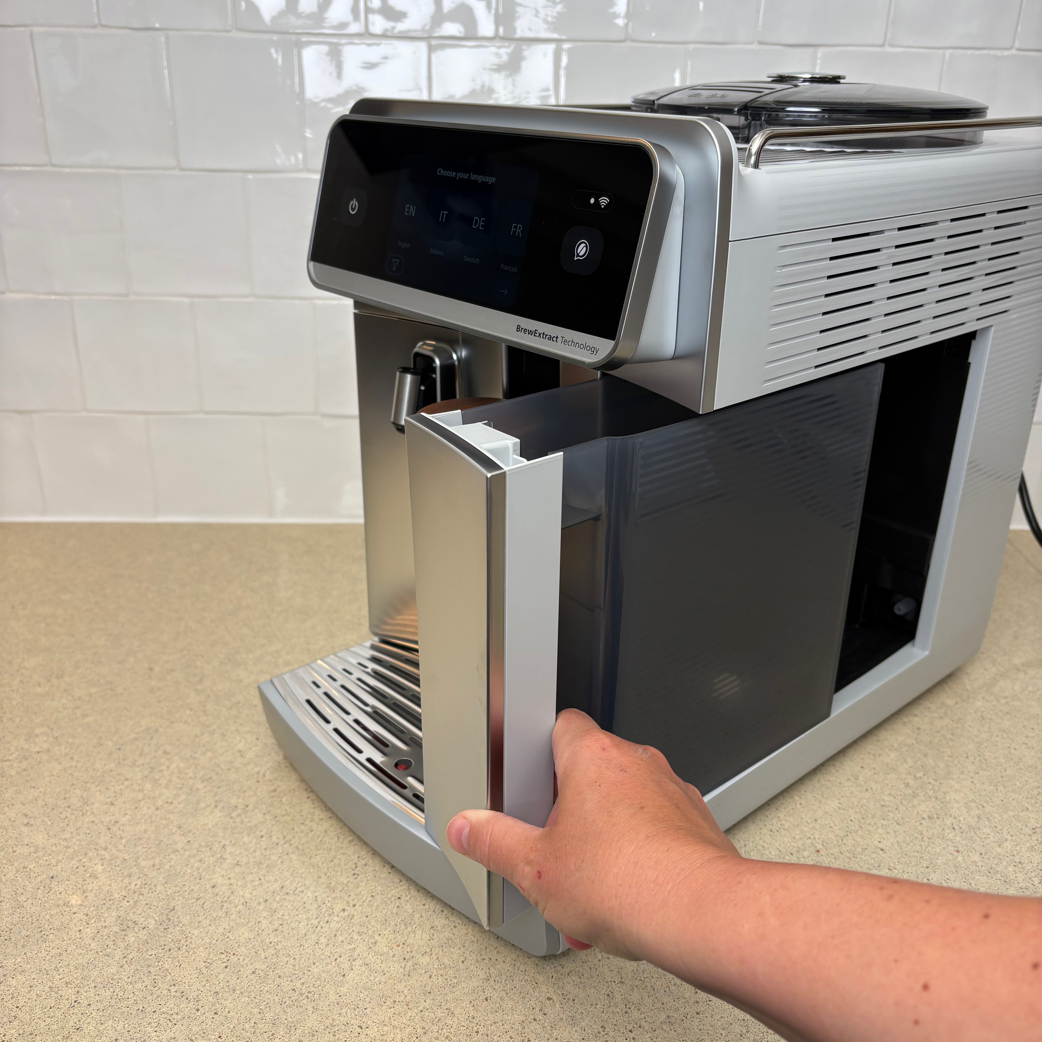Testing the Philips Aromis coffee machine