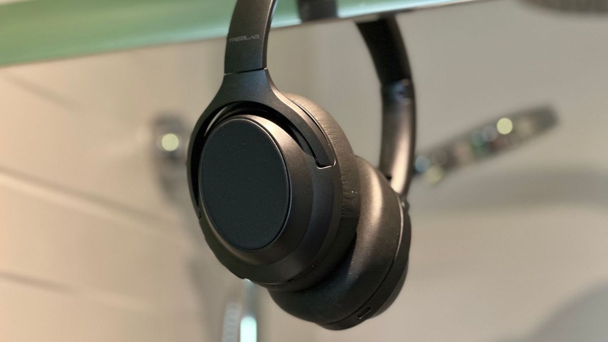 Noisecanceling headphones battle royale How do AirPods Max rate against Sennheiser, Sony, and
