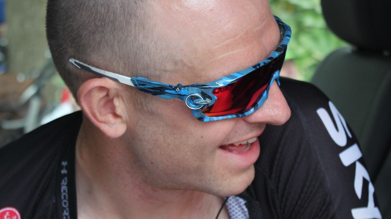 Ian Stannard's Oakley Jawbreakers are customised by Optiek Van Gorp
