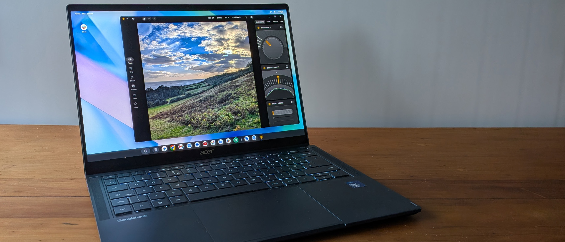 The Acer Googlebook 14 on a desk