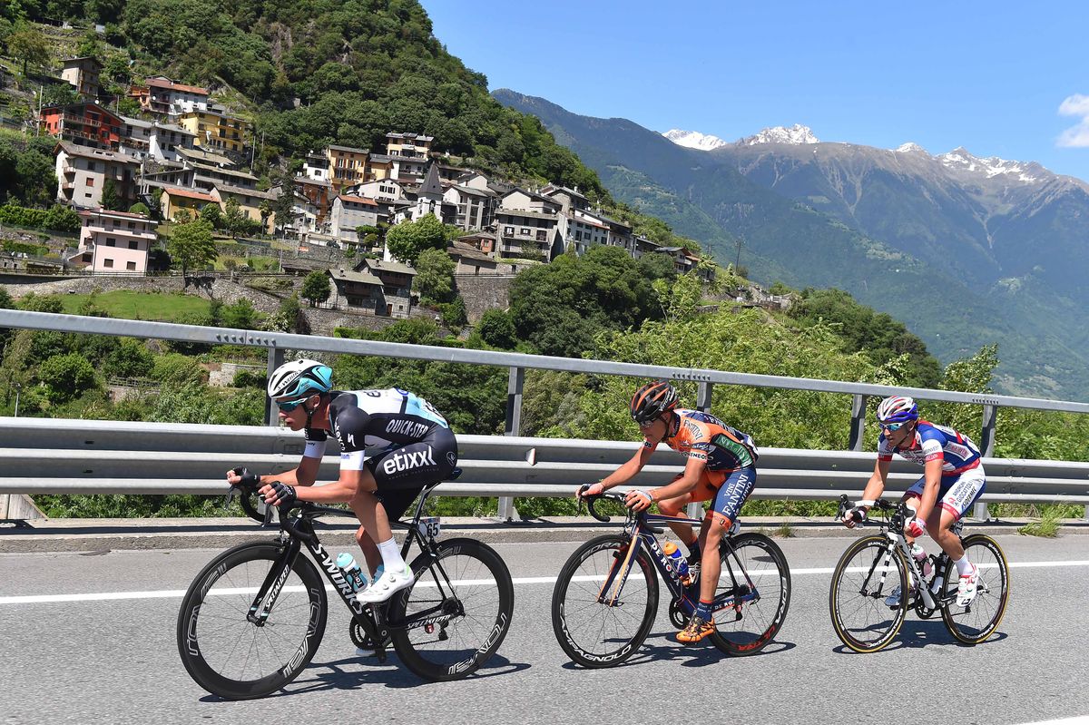 Iljo Keisse (Etixx-Quickstep) leads the breakaway