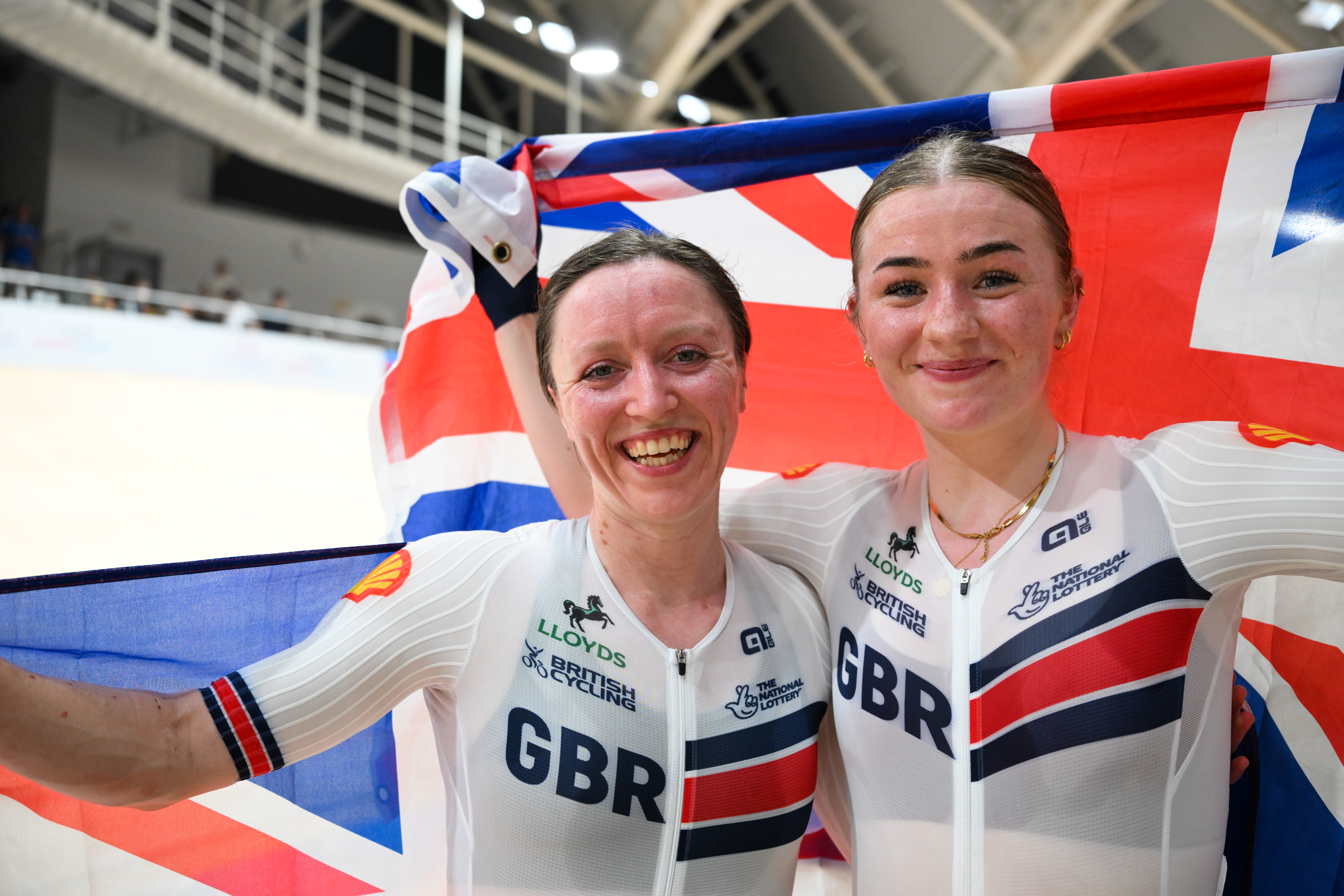 Erin Boothman and Anna Morris competing at the UCI Track Worlds in Shanghai