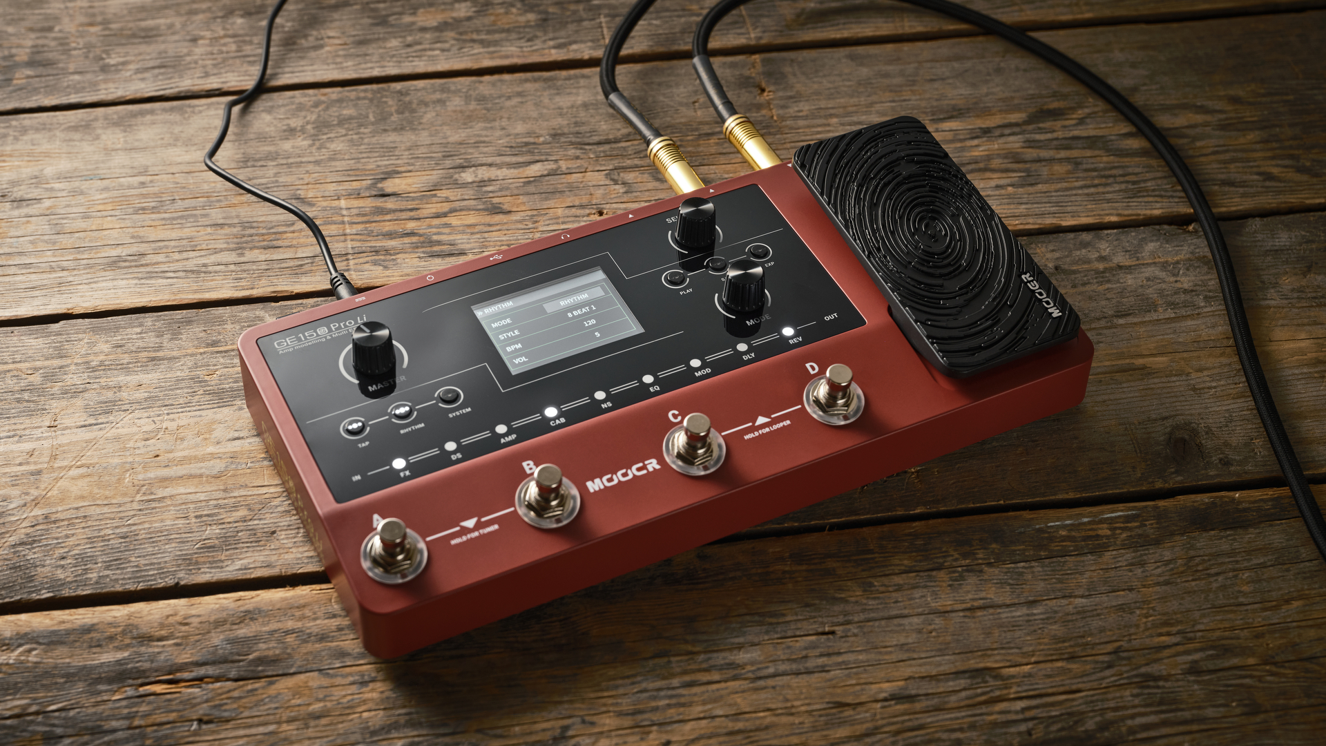 Mooer GE150 Pro li on wooden floor