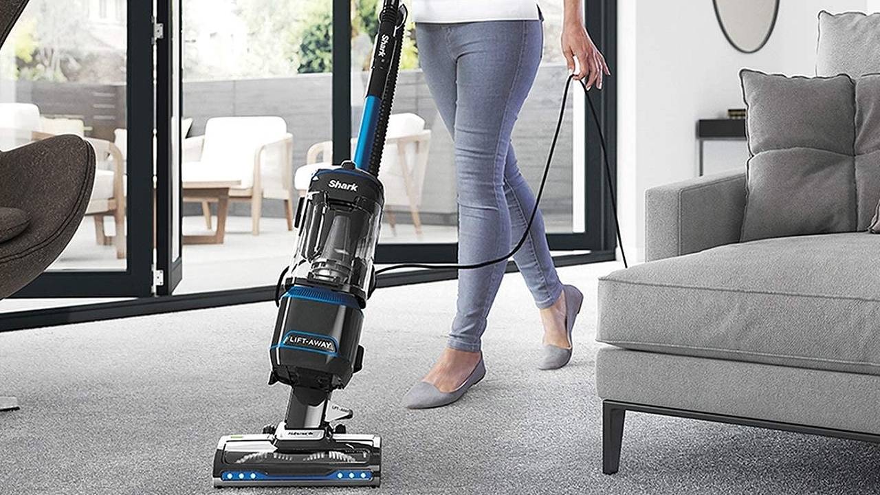 Shark's new floor cleaner was made for busy people.