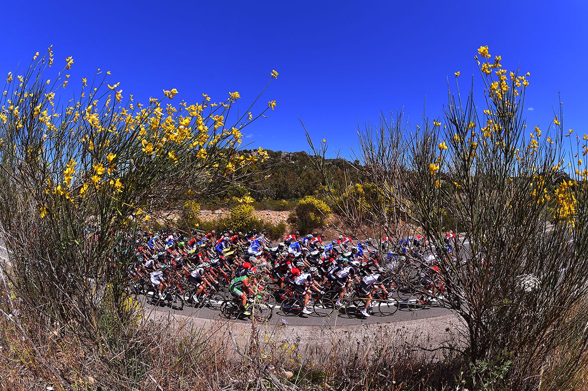 The Giro d'Italia peloton