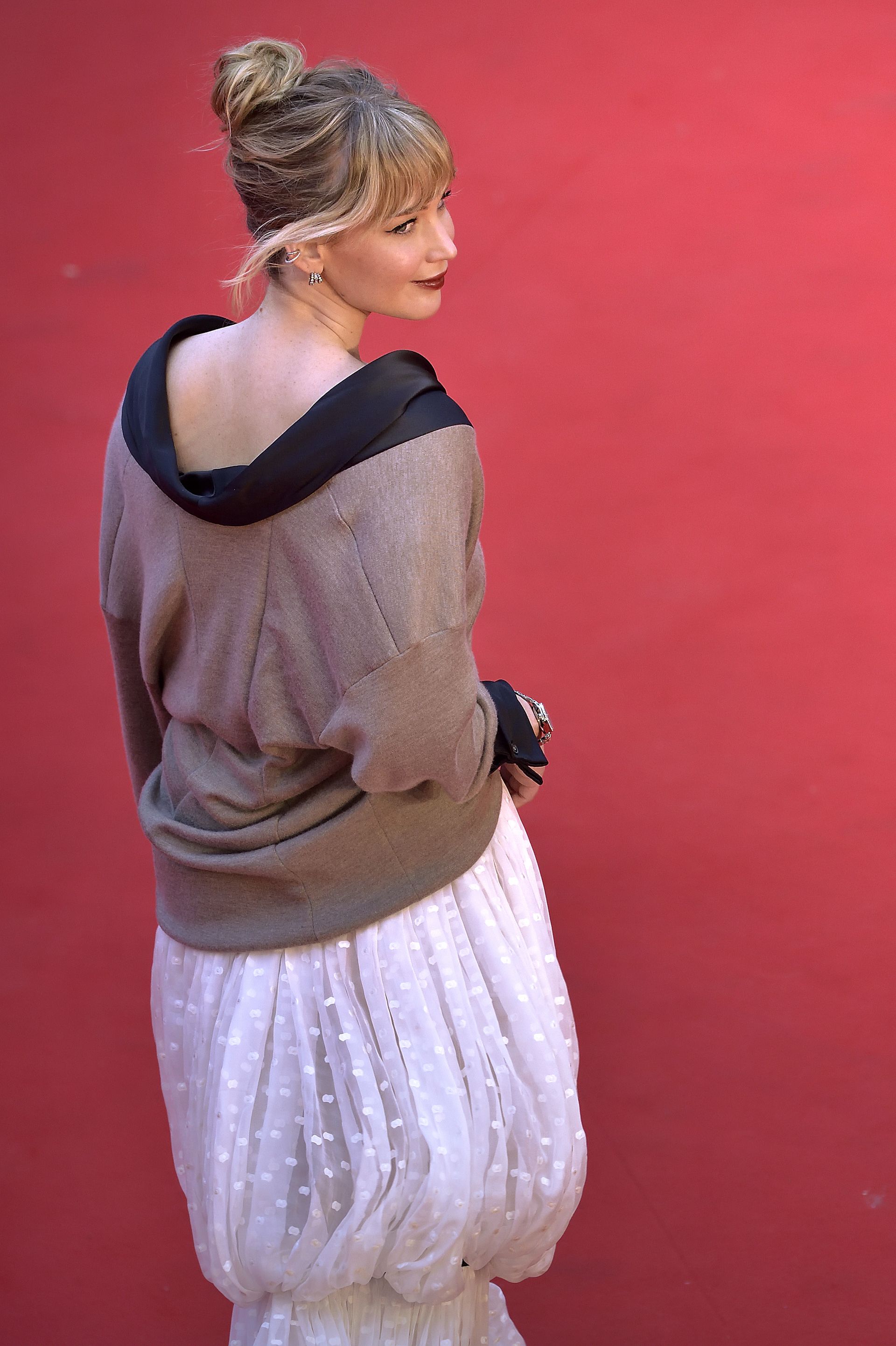 Jennifer Lawrence attends the "Die My Love" red carpet during the 20th Rome Film Festival at Auditorium Parco Della Musica on October 20, 2025 in Rome, Italy.