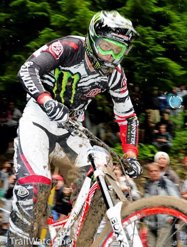 Brendan Fairclough (Monster Energy/Specialized) taking third place today.