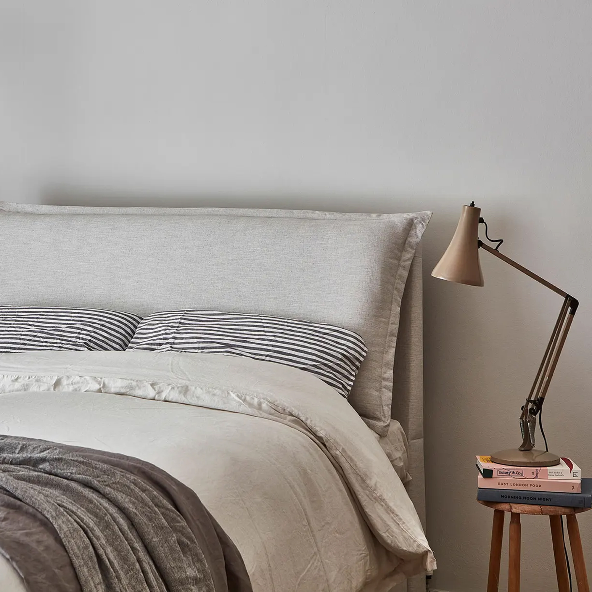 Darlings of Chelsea Lyndhurst bed