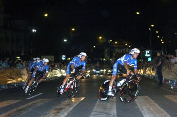 Barredo and Tosatto lead Quick Step into a corner