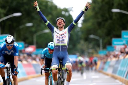 Taco van der Hoorn wins stage three of Benelux Tour 2021