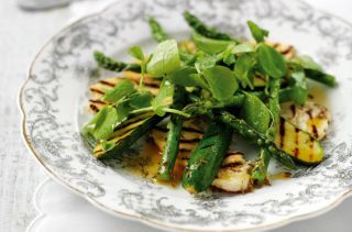 Healthy lunch ideas, Griddled halloumi, courgette and asparagus