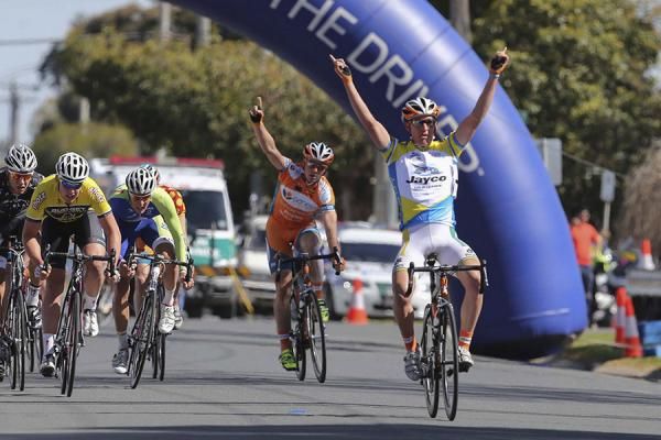 Anthony Giacoppo (Genesys Wealth Advisers) wins the Namurkah criterium