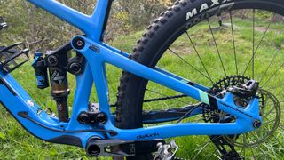 View of the DW link suspension on the Pivot Switchblade Pro AXS