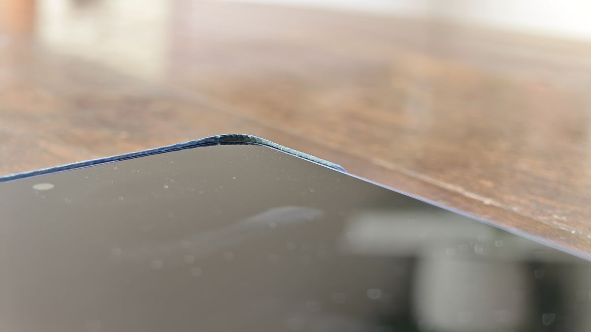 A Pitaka Edge case on a Samsung Galaxy S26 Ultra