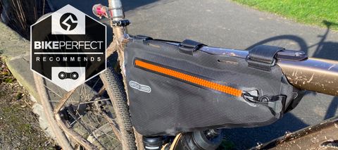 The Ortlieb frame pack mounted onto a bike