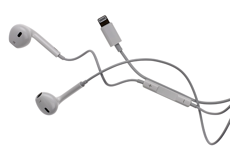 Apple Wired EarPods with Lightning Connector : : Electronics