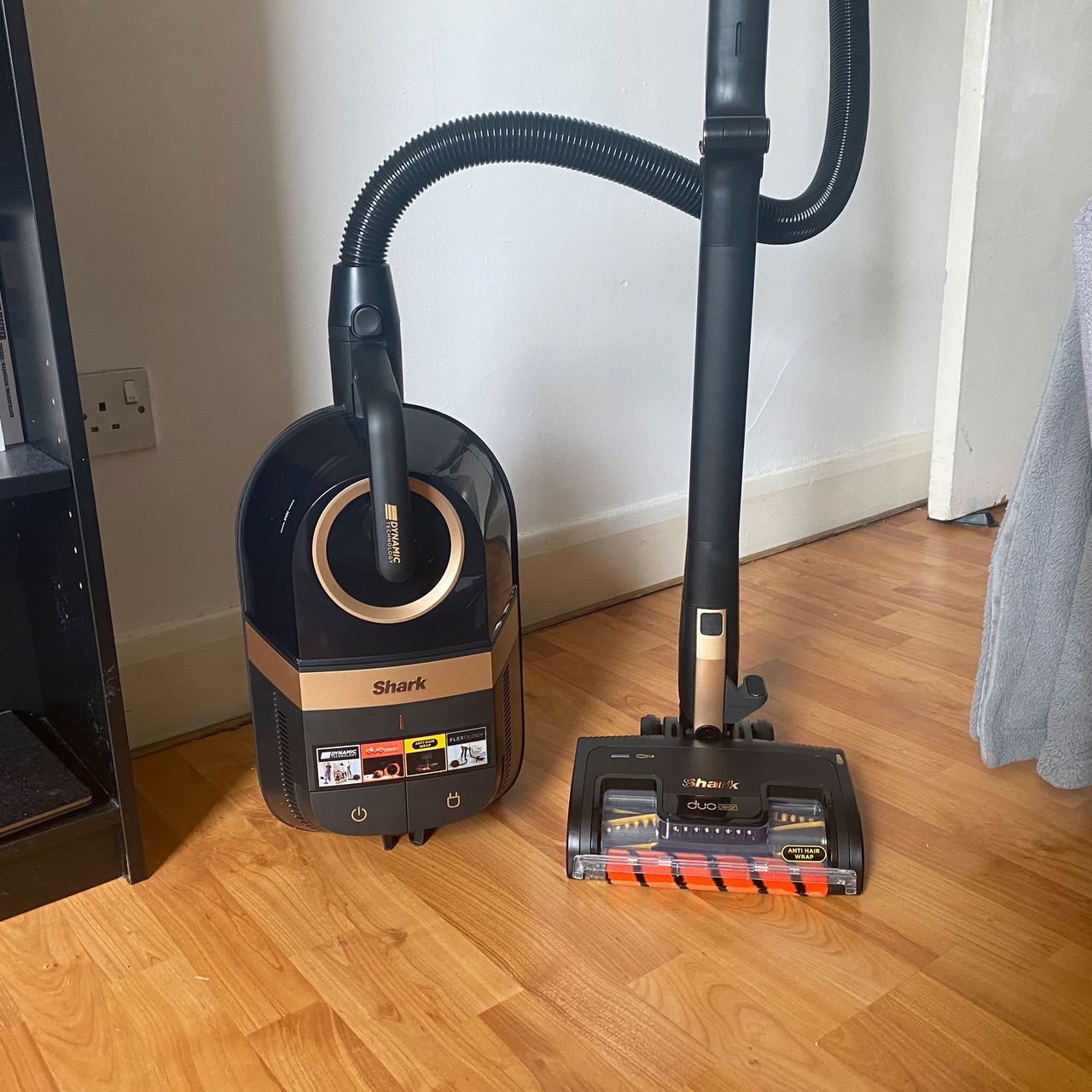 shark bagless vacuum cleaner reduced in amazon prime day sales