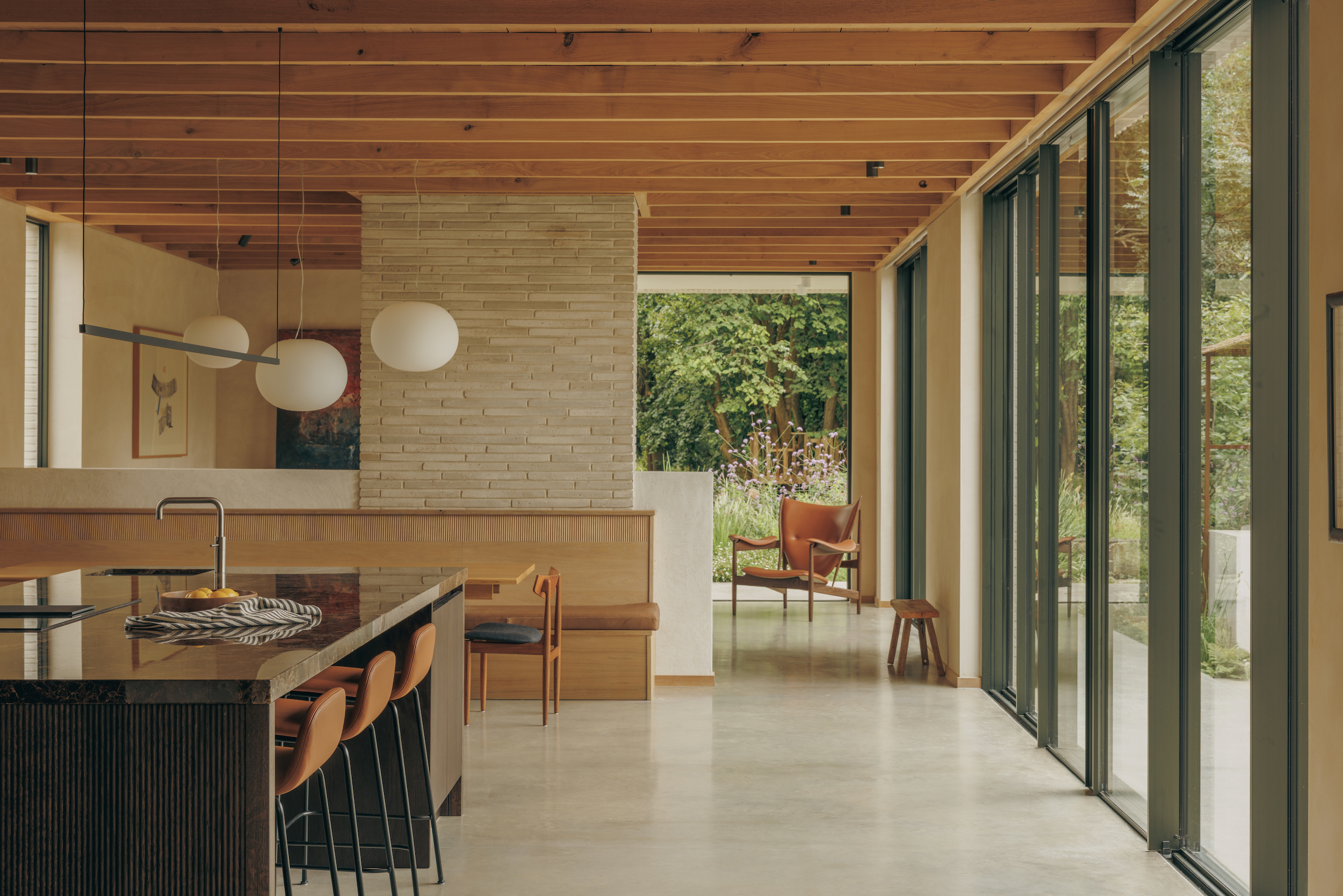 Skylark by House of EM, a minimalist riverside home in the leafy countryside