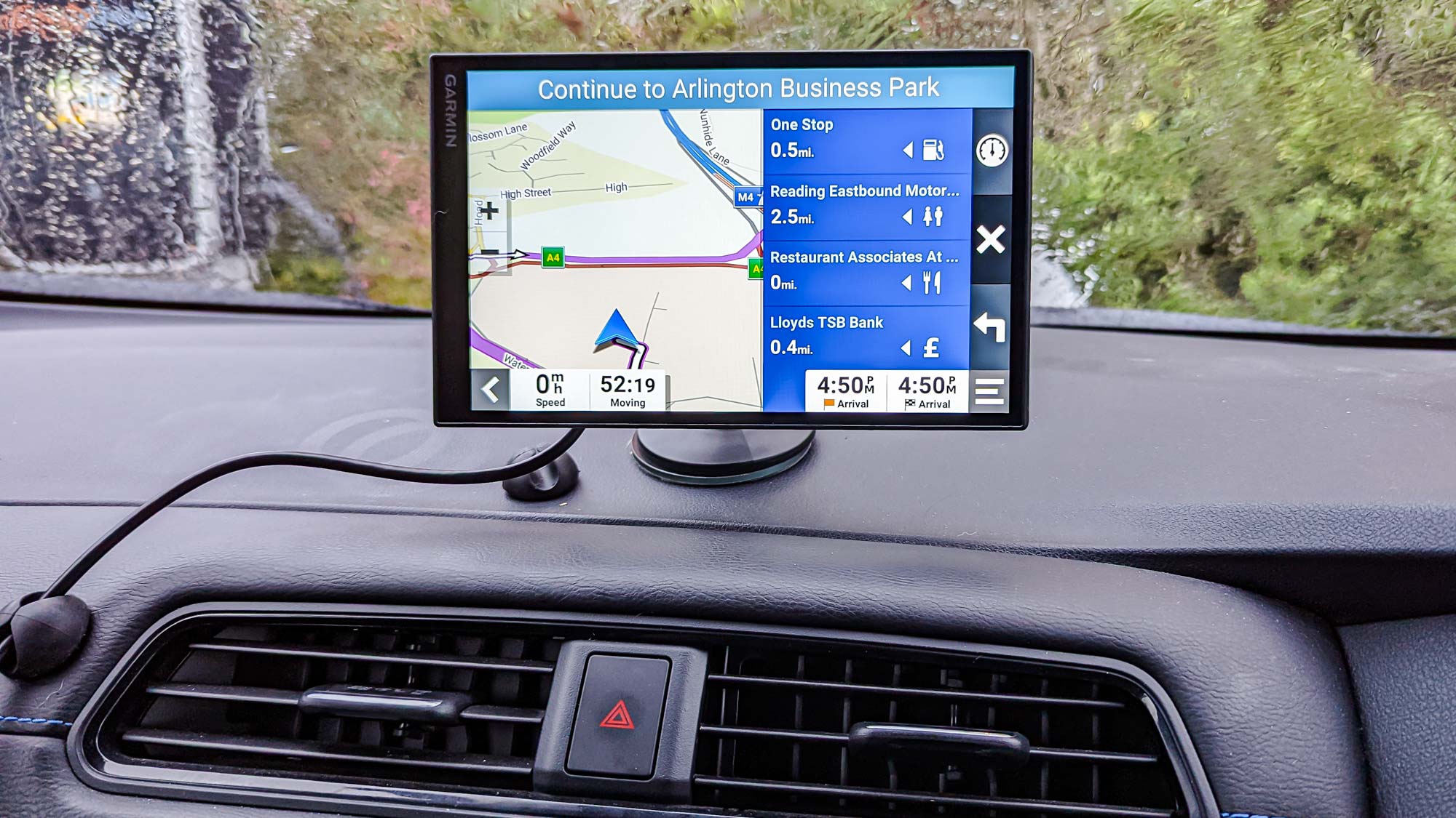 Garmin drivesmart 86 display on dash