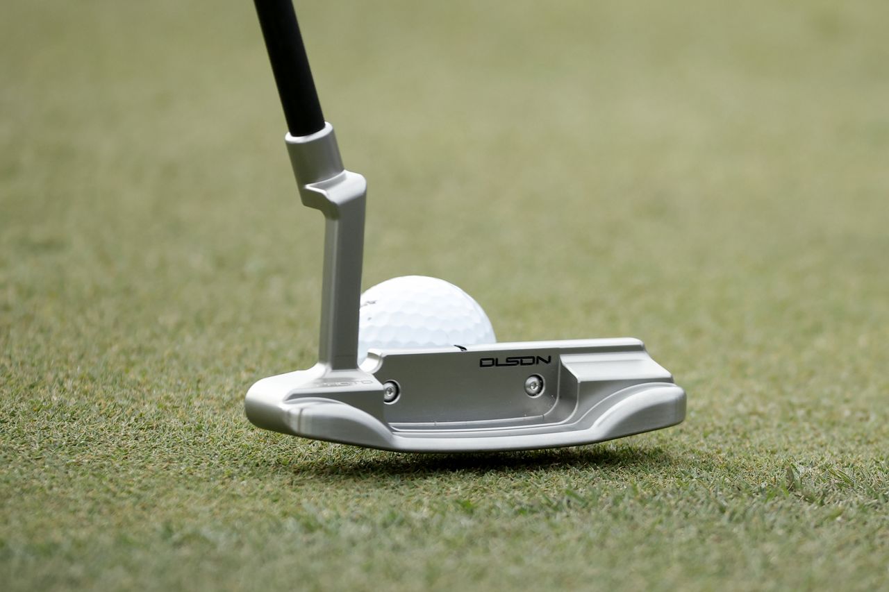 A close up of a Logan Olson putter used by Nelly Korda