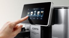 DE’LONGHI coffee machine touch screen