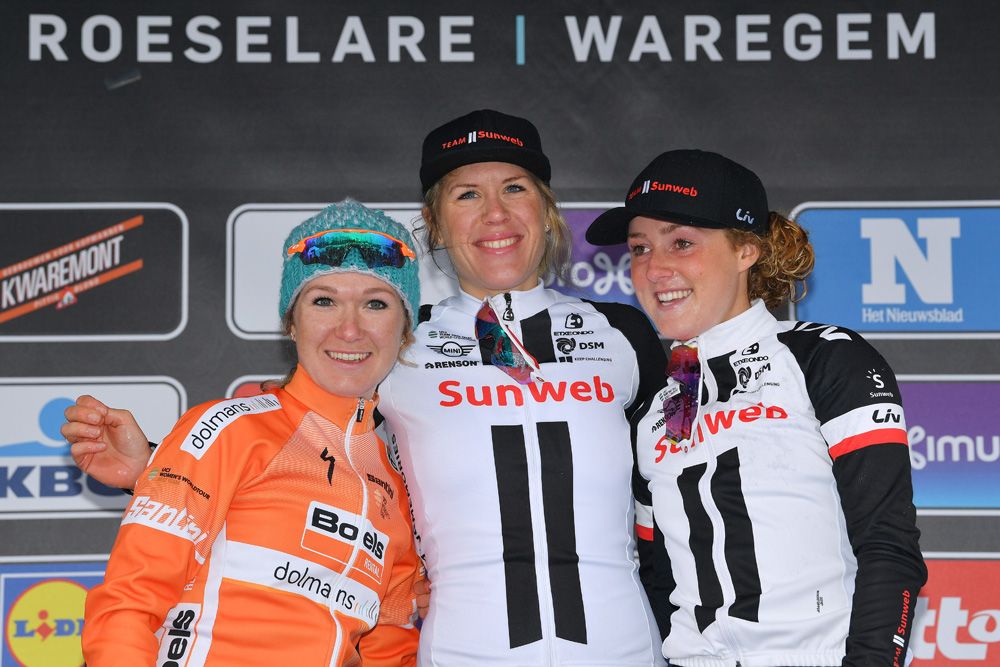 The Dwars door Vlaanderen podium (l-r): Amy Pieters (Boels-Dolmans), Ellen van Dijk and Floortje Mackaij (Team Sunweb)