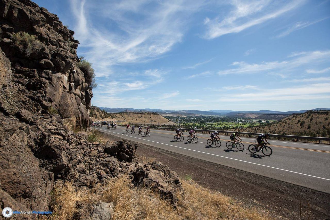 The peloton climbs out of Prineville