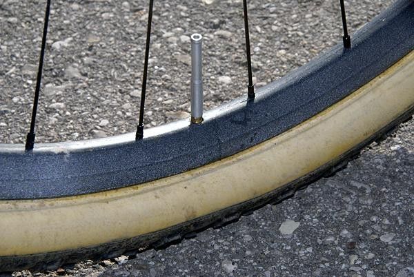 The carbon fiber rim is both lightweight and strong.