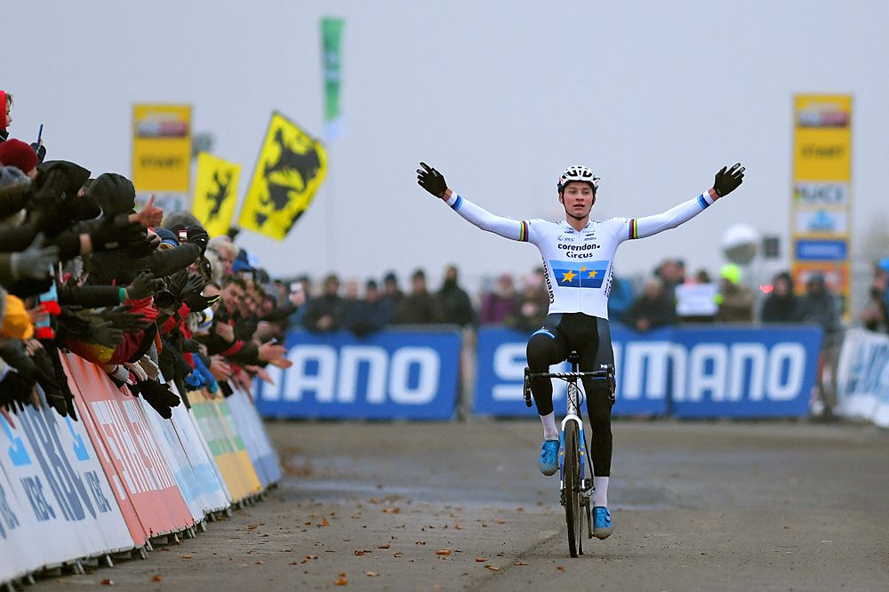 Mathieu van der Poel wins Koksijde World Cup