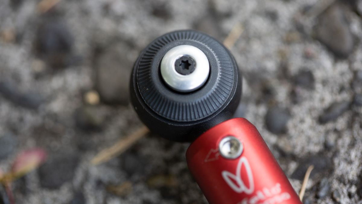 Giustaforza 2-16 Pro torque wrench detail of ratcheting head