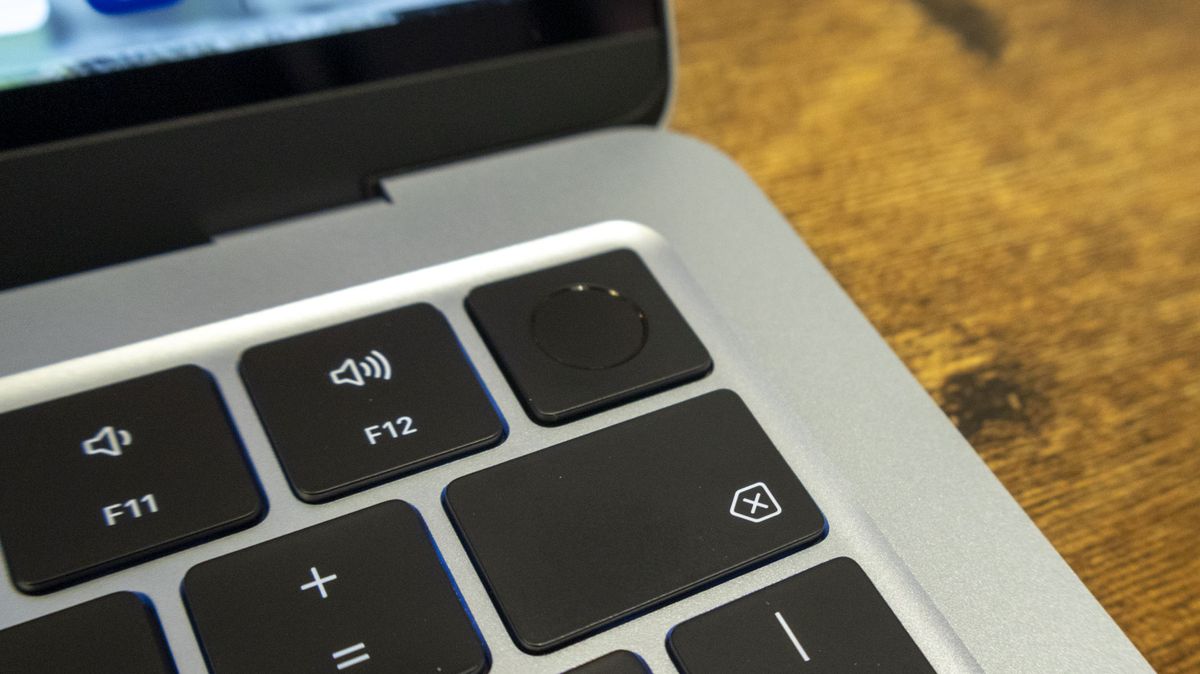 MacBook Air (13-inch, M5)