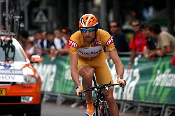 Denis Menchov (Rabobank) .. his overall win was never really under threat but still rode very impressively to 2nd on the stage.