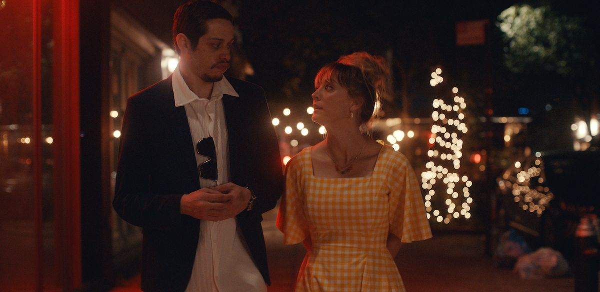 Kaley Cuoco and Pete Davidson in Meet Cute