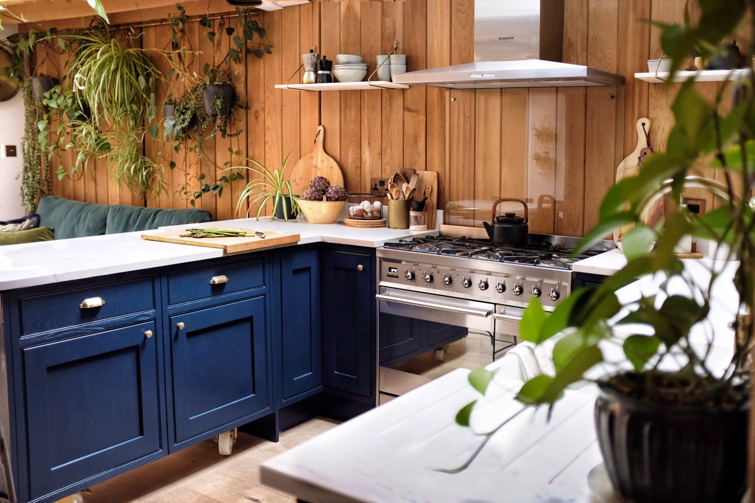 10 Biophilic Kitchen Ideas to Bring Nature to Cooing Spaces | Livingetc