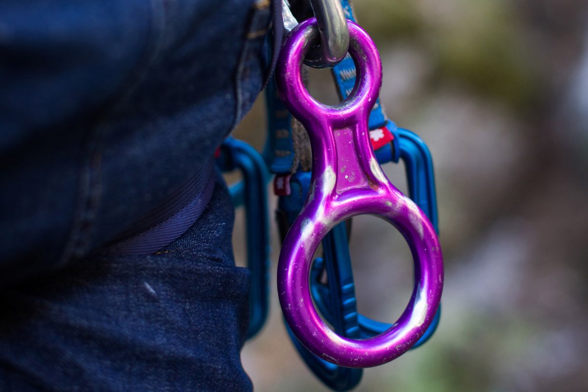 Types of belay device: tools that keep us safe on the crags | Advnture