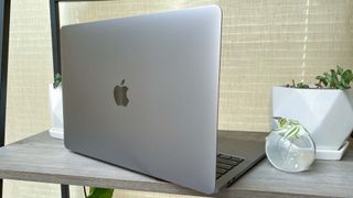 Dell XPS 13 vs MacBook Pro - MacBook Pro rear angle