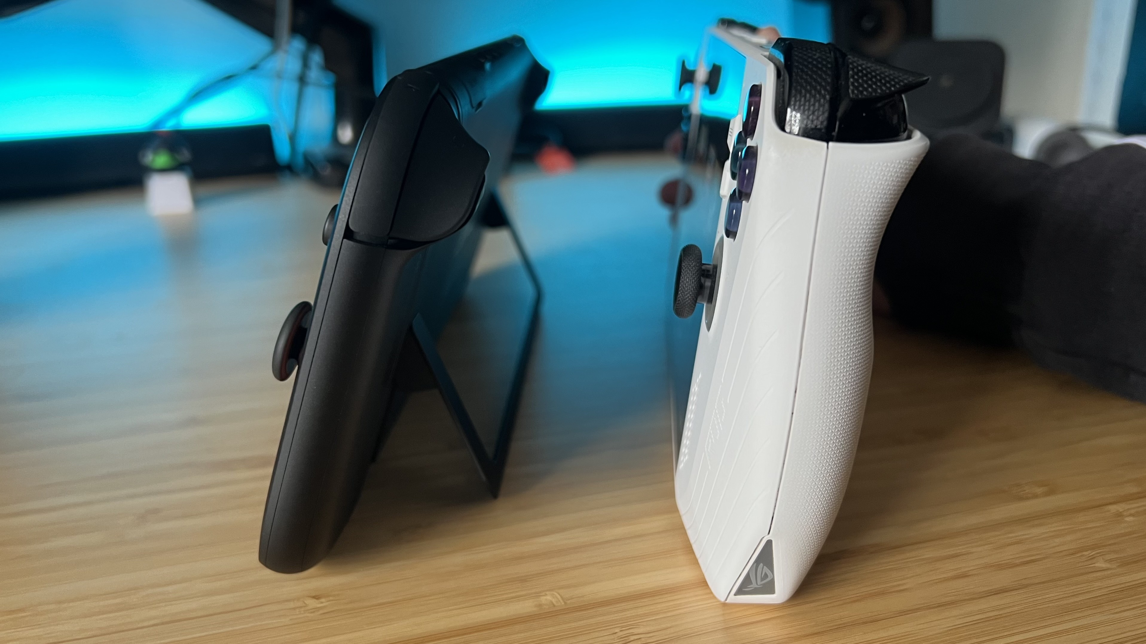 Side view of Nintendo Switch 2 thickness next to Asus ROG Ally