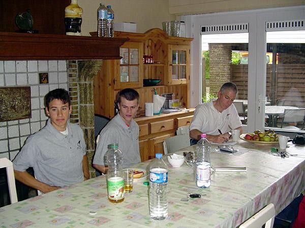 Steve McCauley (r) with a couple of the juniors