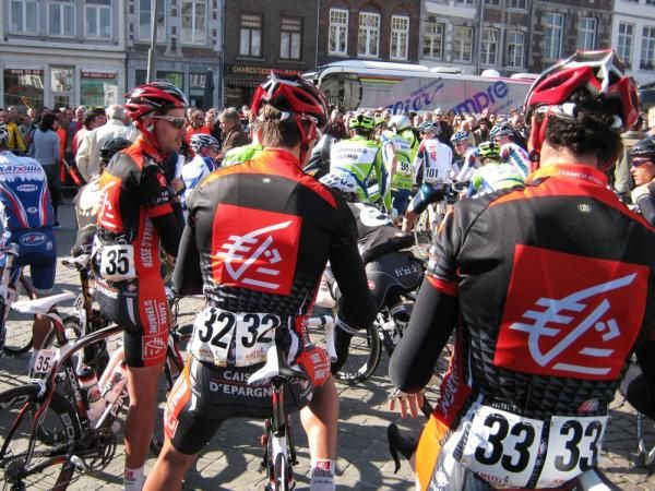 The three Caisse d'Epargne riders wait to roll out