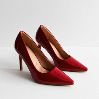 red court heel pumps