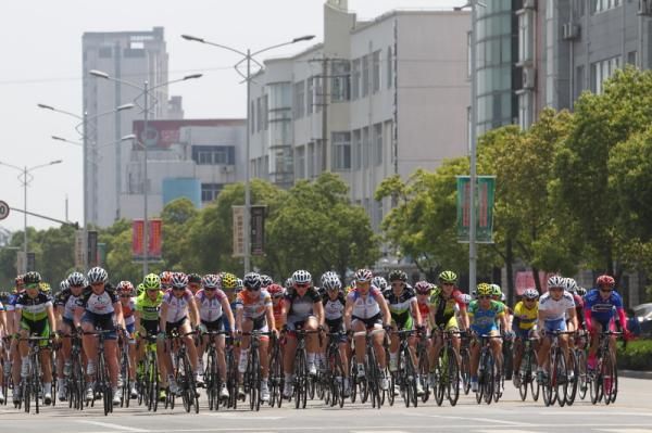 The peloton was intact leaving the city