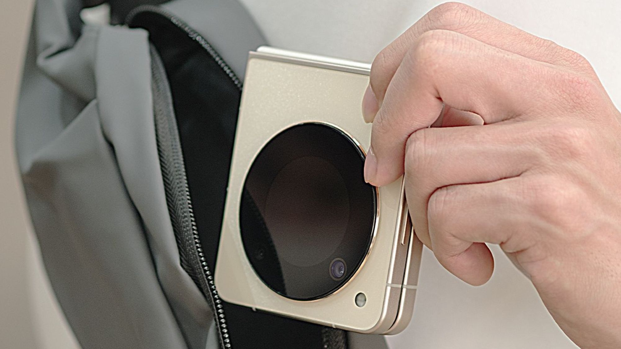 Libero Flip ホワイト Y!mobile Amazon.co.jp: [Bulk Purchase] Y!mobile Libero Flip White