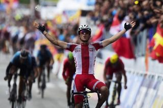 Men's Elite Road Race - World Championships: Michal Kwiatkowski wins road race gold