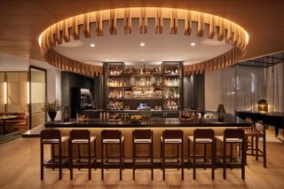 The Jay hotel offers a golden-coloured bar